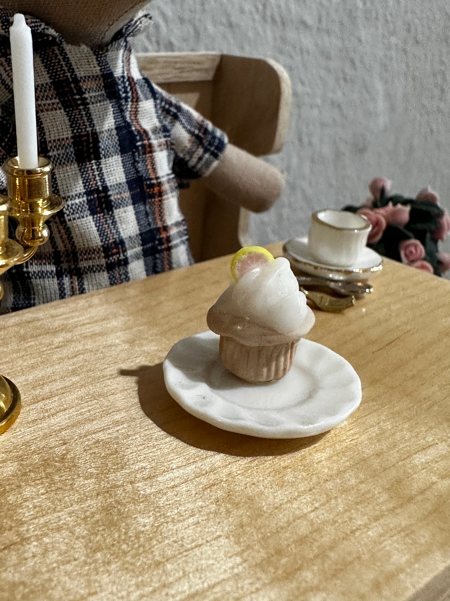 Zitrone Cupcake, Miniatur für das Puppenhaus 1:12