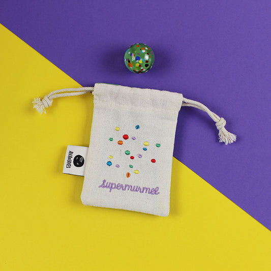 Murmel aus Muranoglas „Supermurmel“ (Grün mit Konfetti-Steinchen)